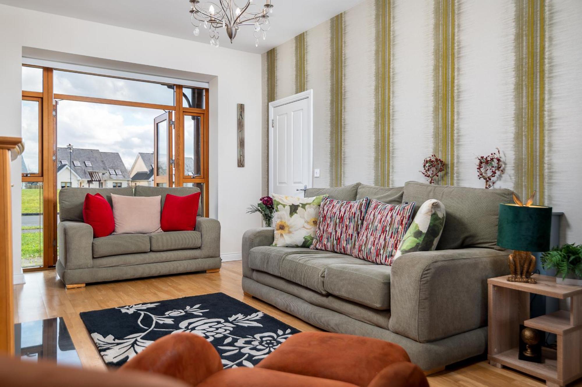 Shannonside - Stylish 5 Bed Marina Home & 40Ft Mooring Termonbarry Εξωτερικό φωτογραφία