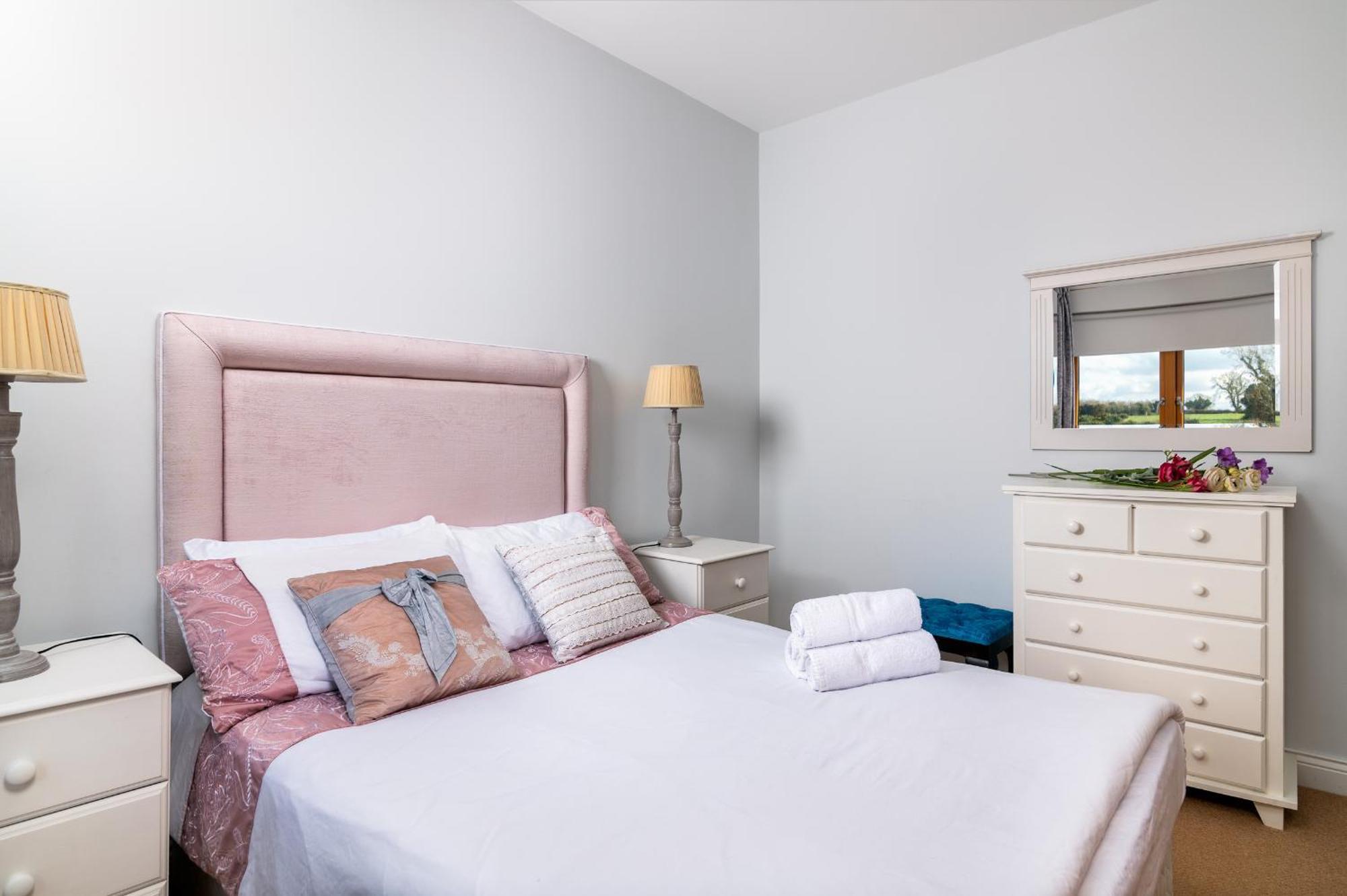Shannonside - Stylish 5 Bed Marina Home & 40Ft Mooring Termonbarry Εξωτερικό φωτογραφία