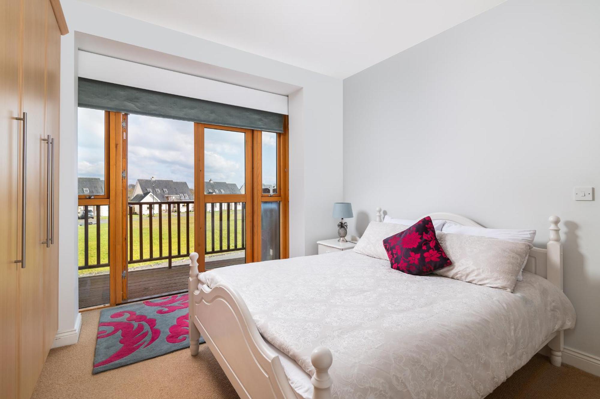 Shannonside - Stylish 5 Bed Marina Home & 40Ft Mooring Termonbarry Εξωτερικό φωτογραφία