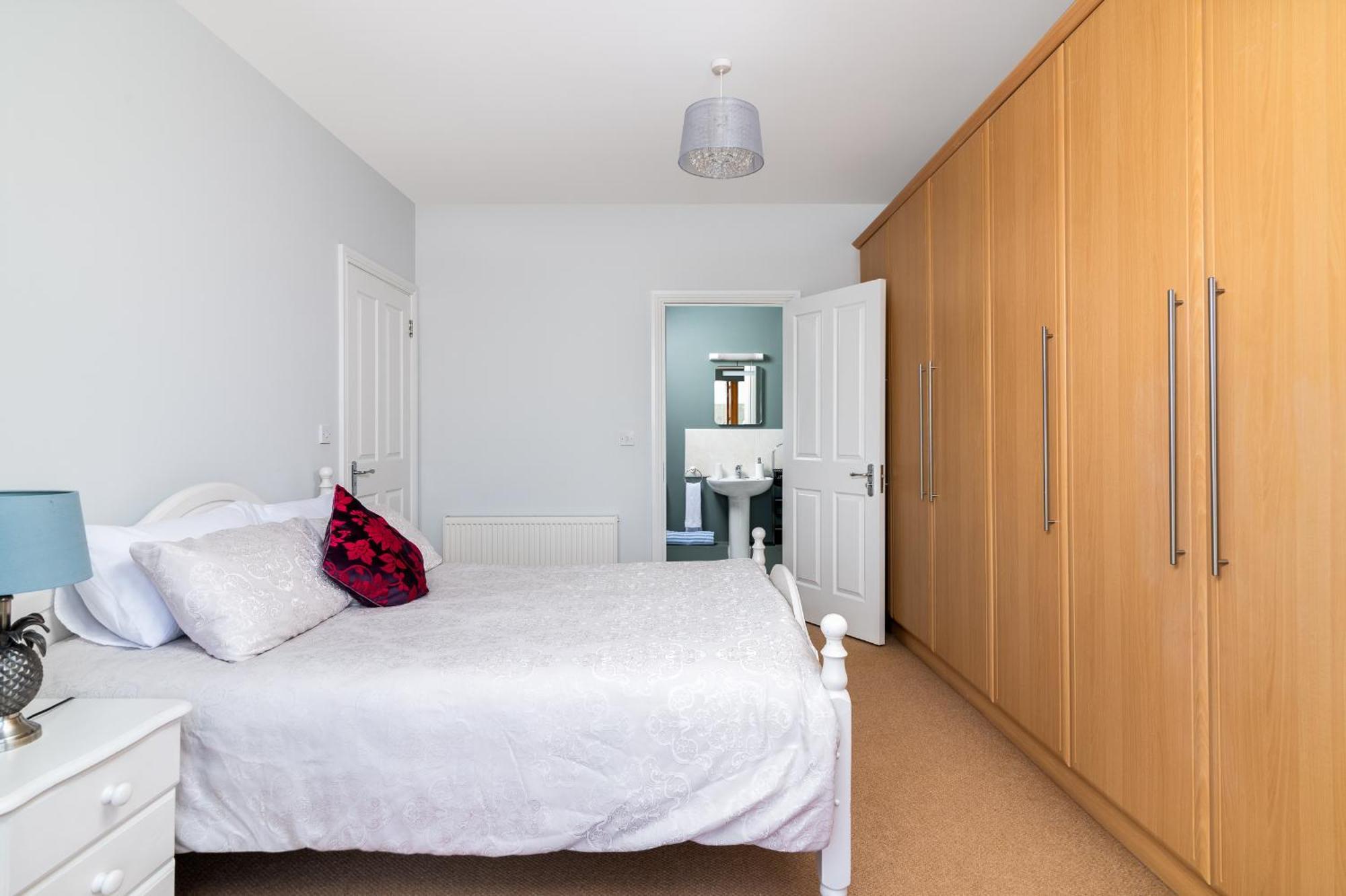 Shannonside - Stylish 5 Bed Marina Home & 40Ft Mooring Termonbarry Εξωτερικό φωτογραφία