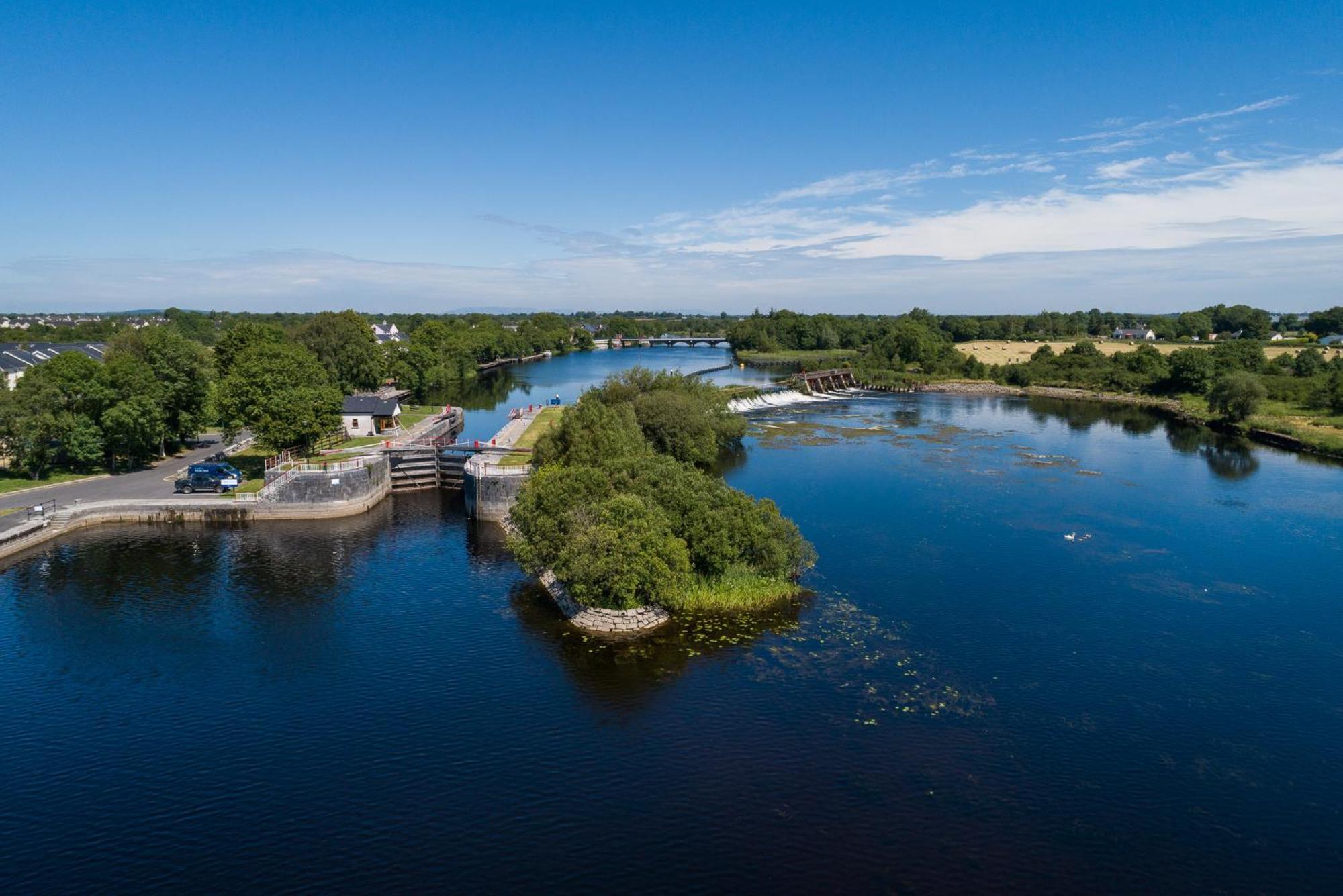 Shannonside - Stylish 5 Bed Marina Home & 40Ft Mooring Termonbarry Εξωτερικό φωτογραφία