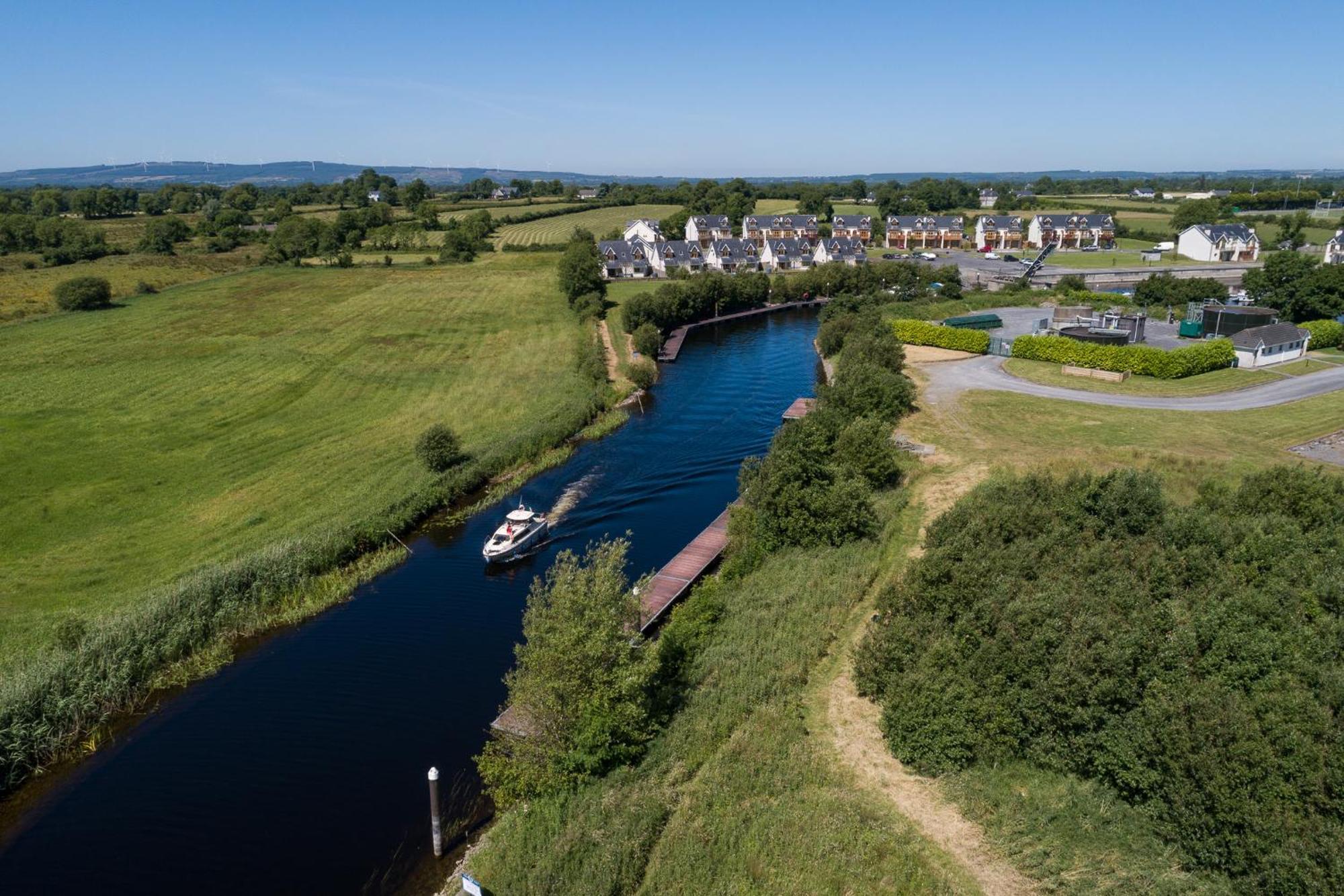Shannonside - Stylish 5 Bed Marina Home & 40Ft Mooring Termonbarry Εξωτερικό φωτογραφία